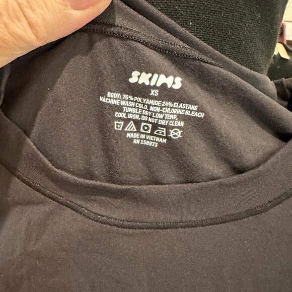 Skims Fits Everybody Crew Neck Long Sleeve Dress - Picture 5 of 11